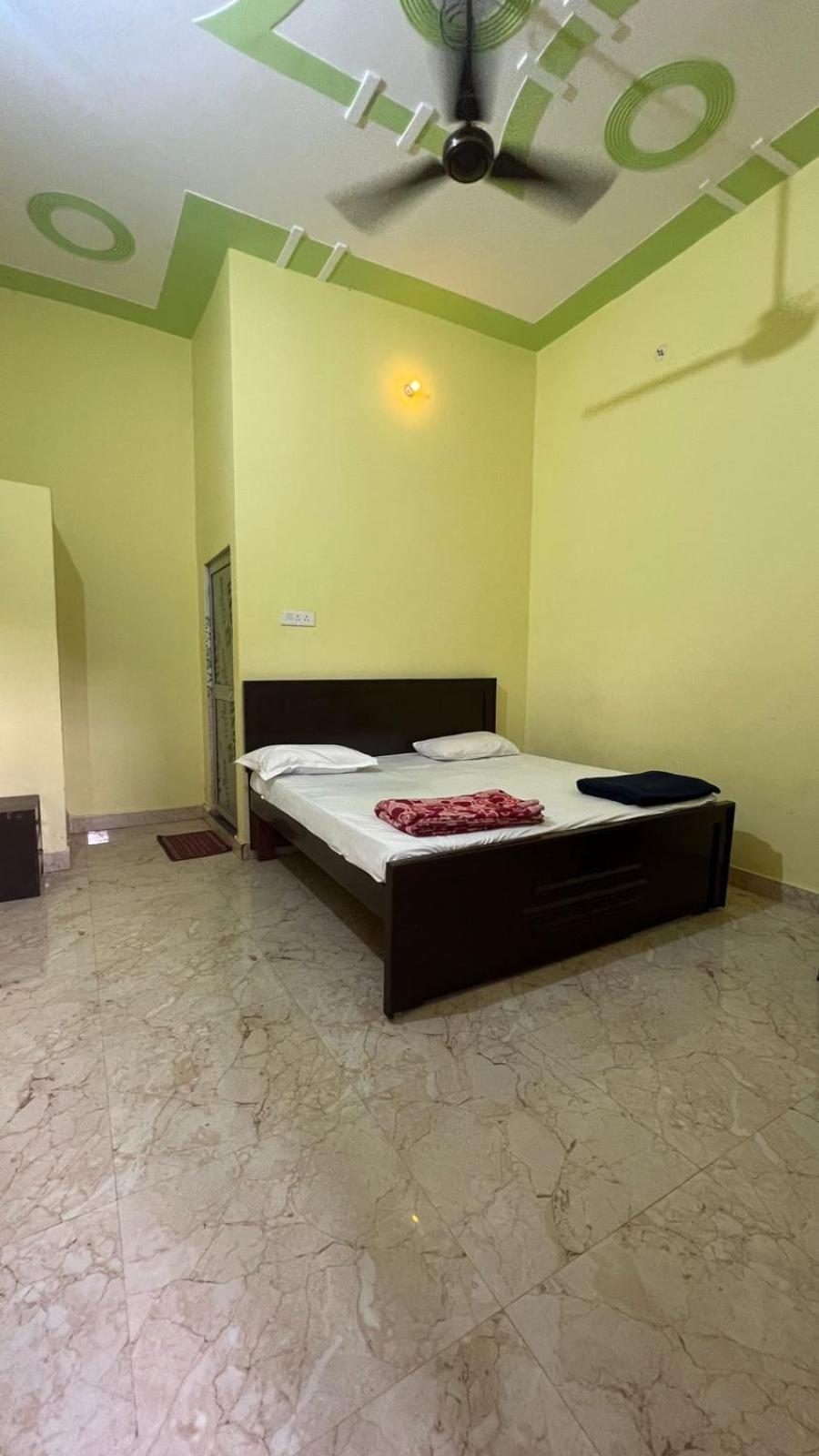 Hotel Vijay Palace Ayodhya Екстериор снимка