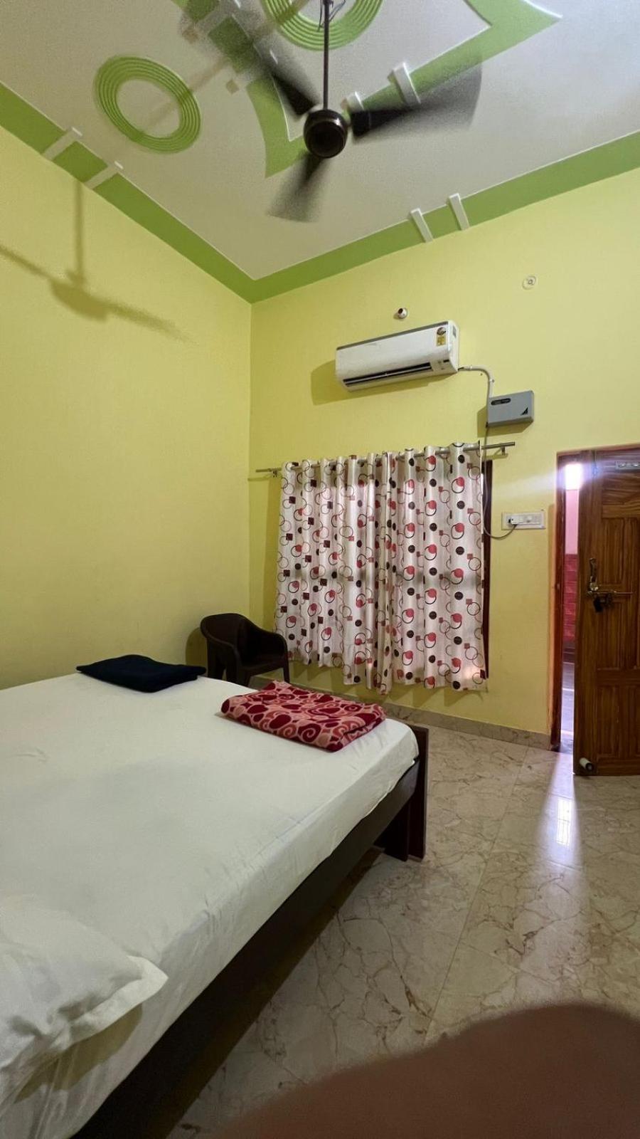 Hotel Vijay Palace Ayodhya Екстериор снимка